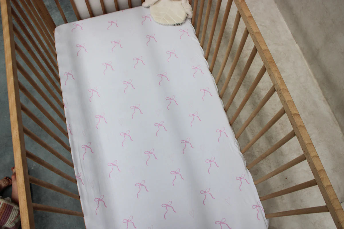 BEBE COVE - Ivy Bow Organic Cot Sheet