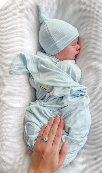 KIIN - BAMBOO STRETCH SWADDLE - PASTEL SKY