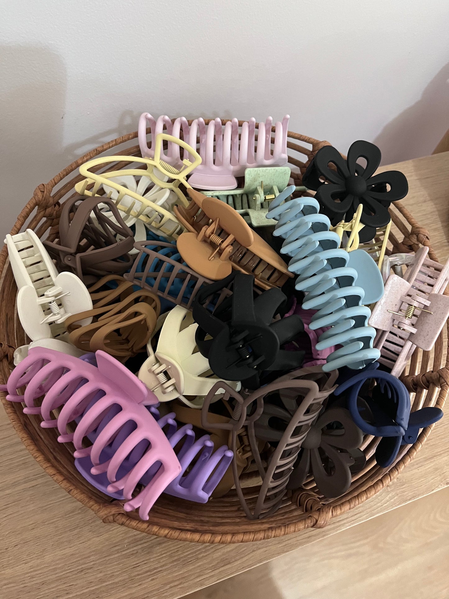 HAIR CLIPS